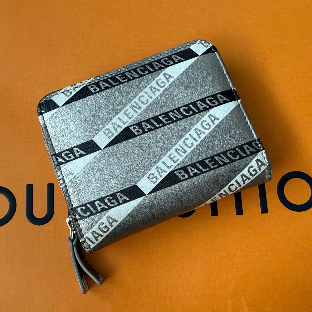 Balenciaga Silver Compact Wallet - Picture 1 of 8